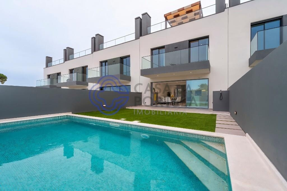 Ria Terraces · T4 · L9 — piscina privada e exterior da moradia